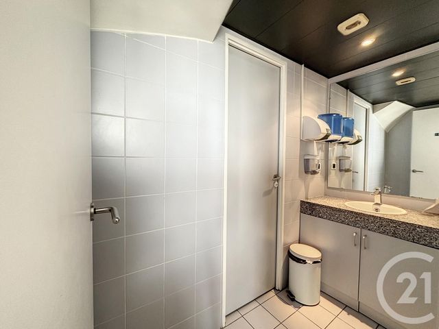 entreprise à louer - 143.0 m2 - PARIS - 75 - ILE-DE-FRANCE - Century 21 Actif Immobilier