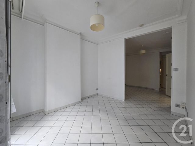 Appartement F2 à vendre - 2 pièces - 38.2 m2 - PARIS - 75015 - ILE-DE-FRANCE - Century 21 Actif Immobilier