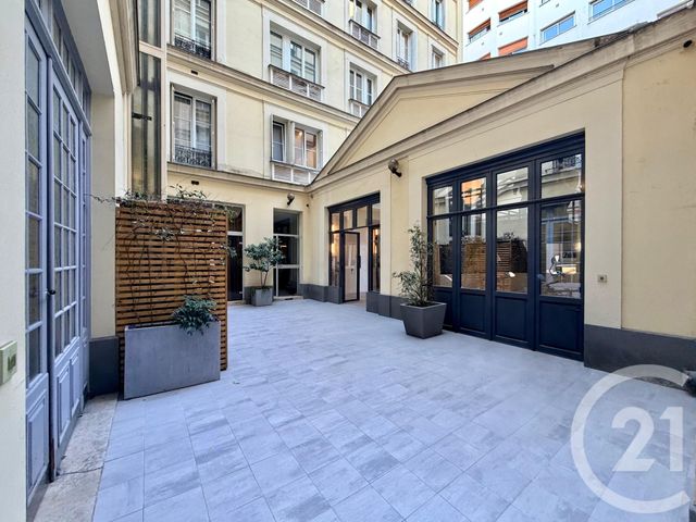 Appartement F2 à vendre - 2 pièces - 49.97 m2 - PARIS - 75008 - ILE-DE-FRANCE - Century 21 Actif Immobilier