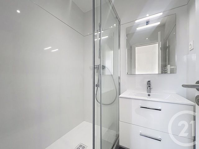 Appartement F2 à vendre - 2 pièces - 39.86 m2 - PARIS - 75014 - ILE-DE-FRANCE - Century 21 Actif Immobilier