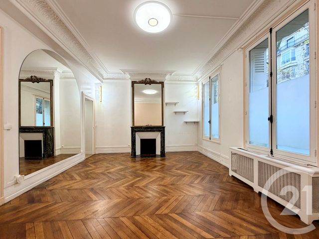Appartement Studio à vendre - 1 pièce - 38.06 m2 - PARIS - 75017 - ILE-DE-FRANCE - Century 21 Actif Immobilier