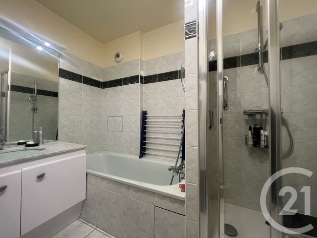 Appartement F2 à vendre - 2 pièces - 56.9 m2 - PARIS - 75014 - ILE-DE-FRANCE - Century 21 Actif Immobilier