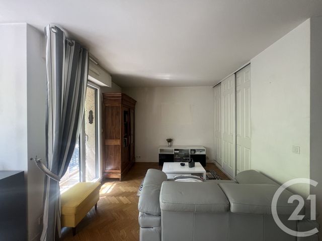 Appartement F2 à vendre - 2 pièces - 56.9 m2 - PARIS - 75014 - ILE-DE-FRANCE - Century 21 Actif Immobilier