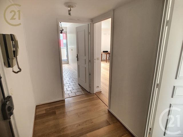 Appartement F3 à louer - 3 pièces - 70.0 m2 - LE KREMLIN BICETRE - 94 - ILE-DE-FRANCE - Century 21 Actif Immobilier