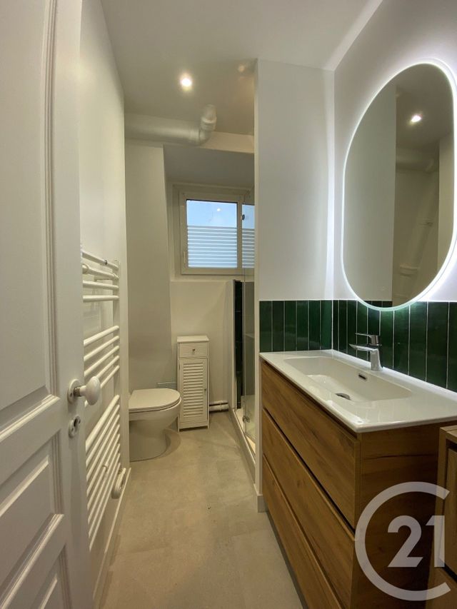 Appartement F2 à louer - 2 pièces - 37.7 m2 - MONTROUGE - 92 - ILE-DE-FRANCE - Century 21 Actif Immobilier