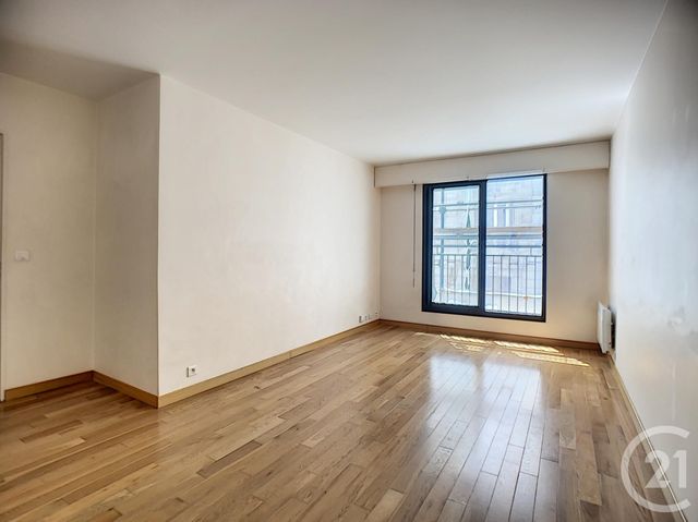 Appartement F1 à louer - 1 pièce - 29.0 m2 - PARIS - 75015 - ILE-DE-FRANCE - Century 21 Actif Immobilier