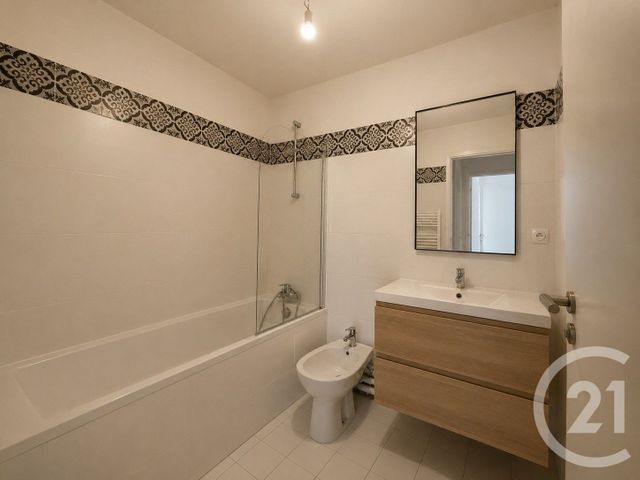 Appartement F2 à vendre - 2 pièces - 57.08 m2 - PARIS - 75014 - ILE-DE-FRANCE - Century 21 Actif Immobilier