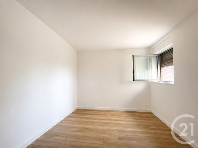 Appartement T4 à vendre - 4 pièces - 97.58 m2 - PARIS - 75014 - ILE-DE-FRANCE - Century 21 Actif Immobilier