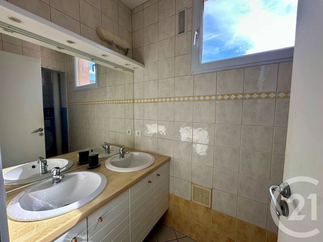 Appartement F3 à louer - 3 pièces - 42.95 m2 - MONTROUGE - 92 - ILE-DE-FRANCE - Century 21 Actif Immobilier