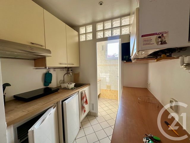 Appartement F3 à louer - 3 pièces - 42.95 m2 - MONTROUGE - 92 - ILE-DE-FRANCE - Century 21 Actif Immobilier